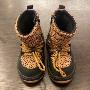 Toddler snow boots